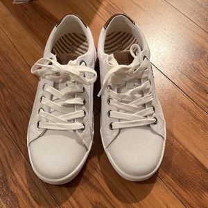 Taos sneakers: brand new in box